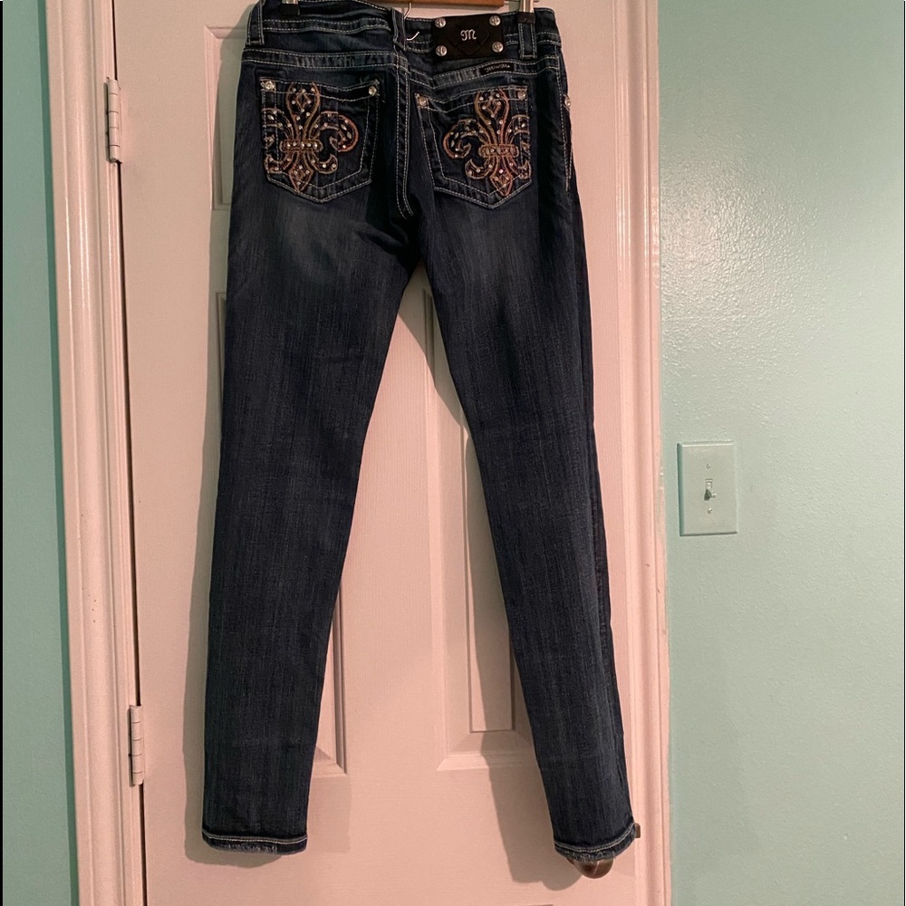 Almost new miss me skinny jeans size 27 /32